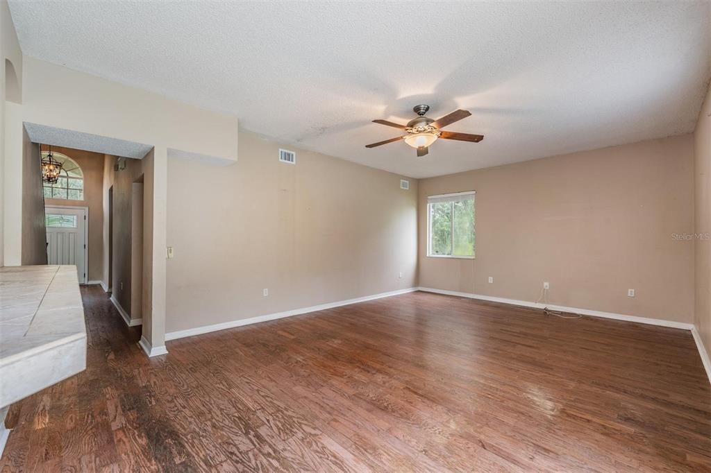 Active With Contract: $609,900 (5 beds, 3 baths, 2976 Square Feet)