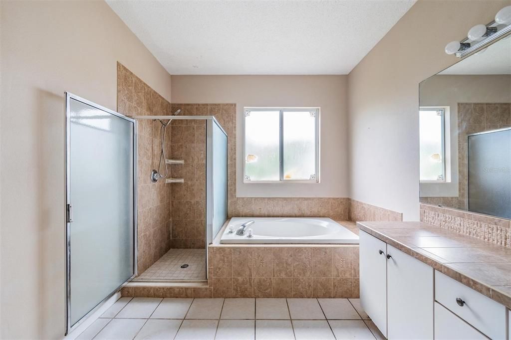 Active With Contract: $609,900 (5 beds, 3 baths, 2976 Square Feet)