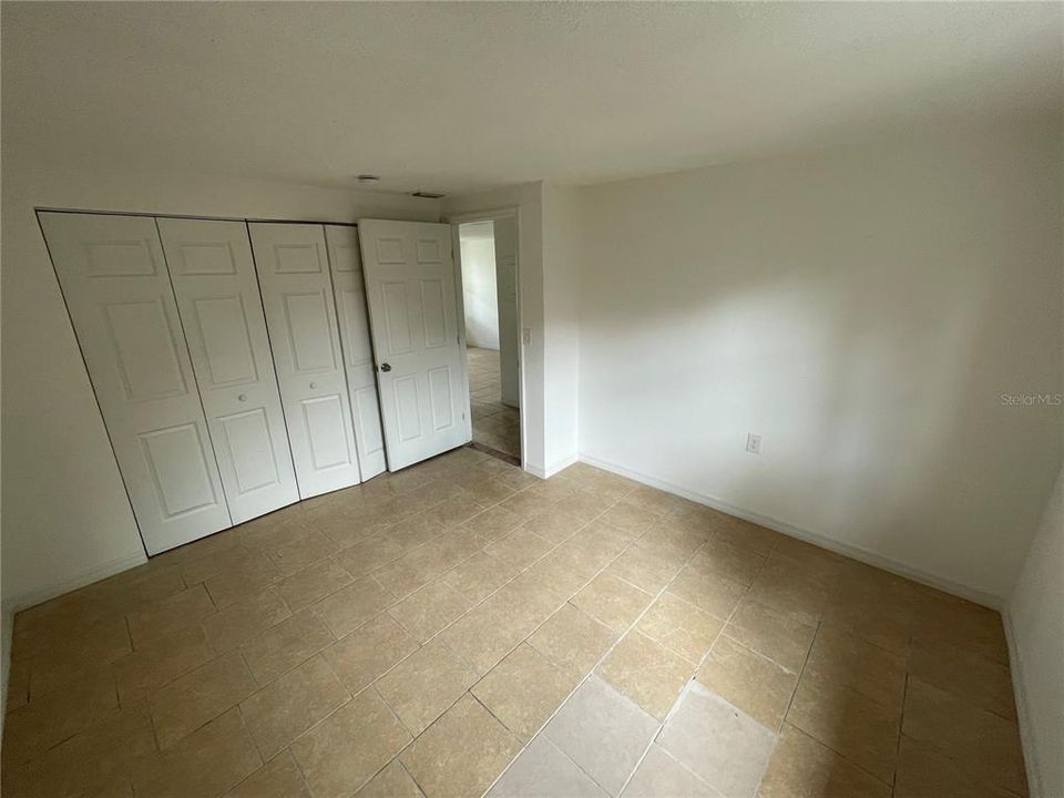 For Rent: $1,100 (2 beds, 1 baths, 720 Square Feet)
