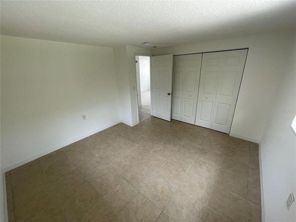 For Rent: $1,100 (2 beds, 1 baths, 720 Square Feet)
