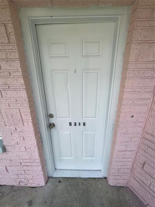 For Rent: $1,100 (2 beds, 1 baths, 720 Square Feet)