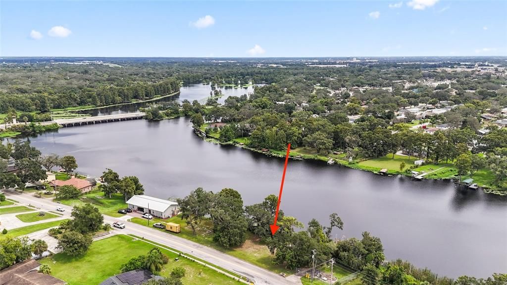 На продажу: $290,000 (0.27 acres)