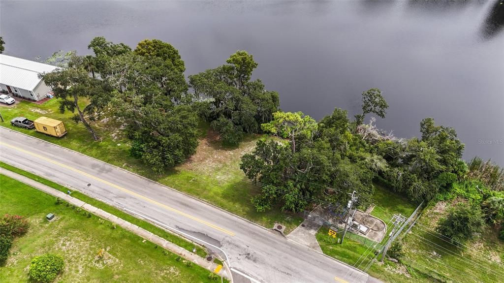 На продажу: $290,000 (0.27 acres)