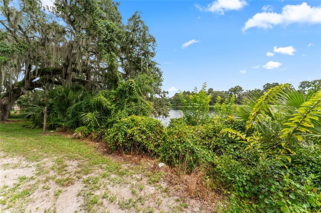 На продажу: $290,000 (0.27 acres)