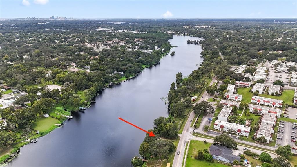 На продажу: $290,000 (0.27 acres)