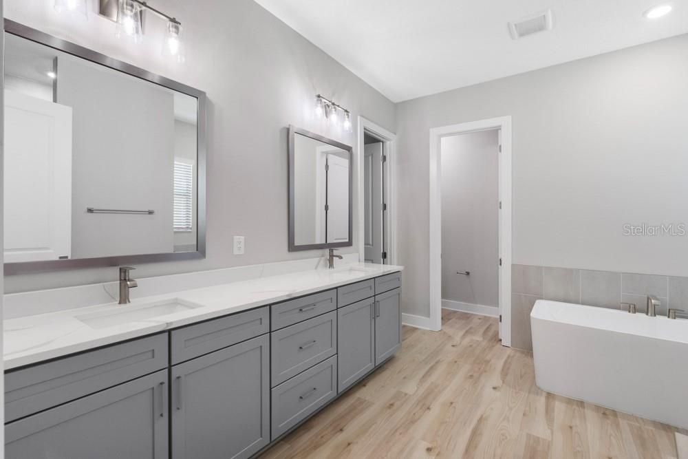 待售: $844,900 (4 贝兹, 3 浴室, 3389 平方英尺)