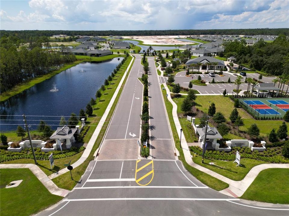 Active With Contract: $549,990 (4 beds, 3 baths, 2129 Square Feet)