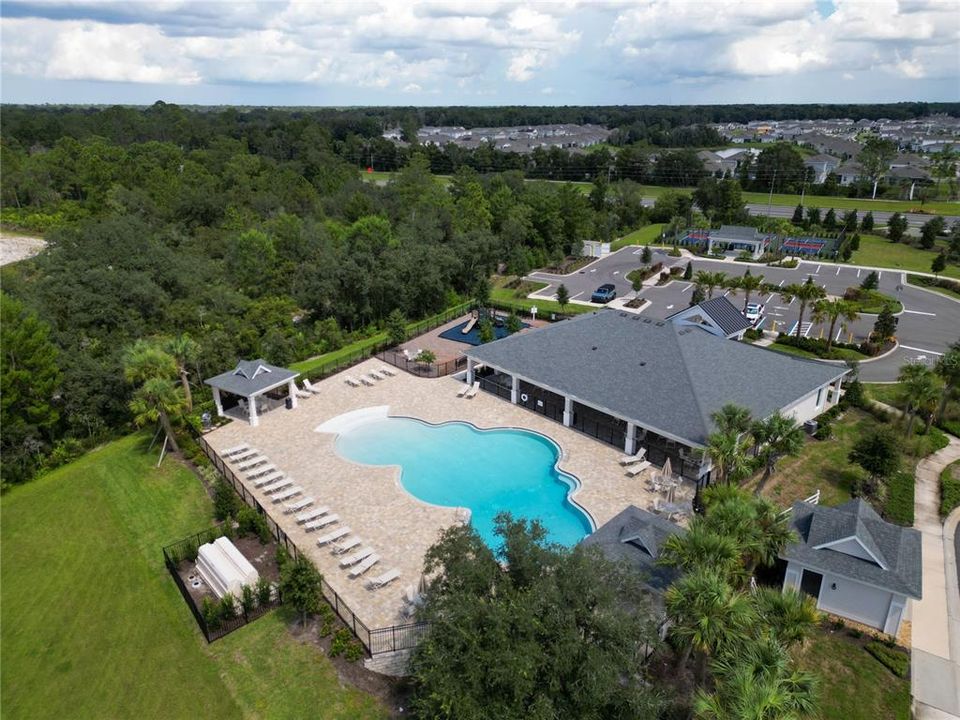 Active With Contract: $549,990 (4 beds, 3 baths, 2129 Square Feet)