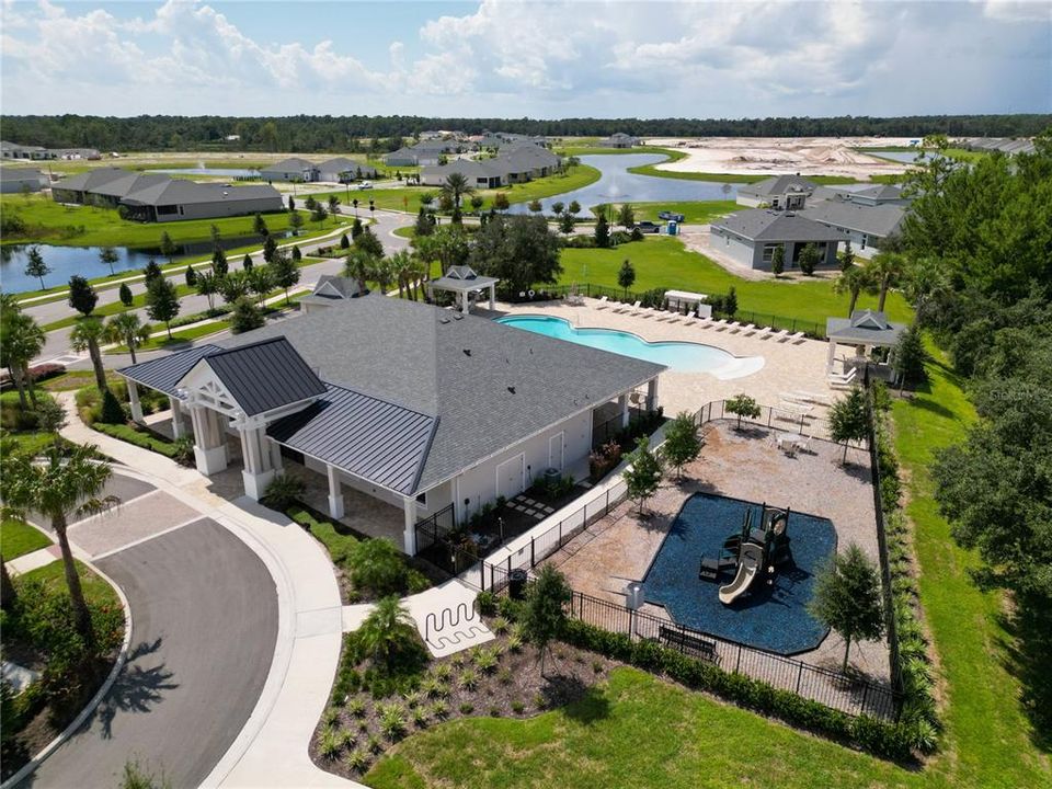 Active With Contract: $549,990 (4 beds, 3 baths, 2129 Square Feet)