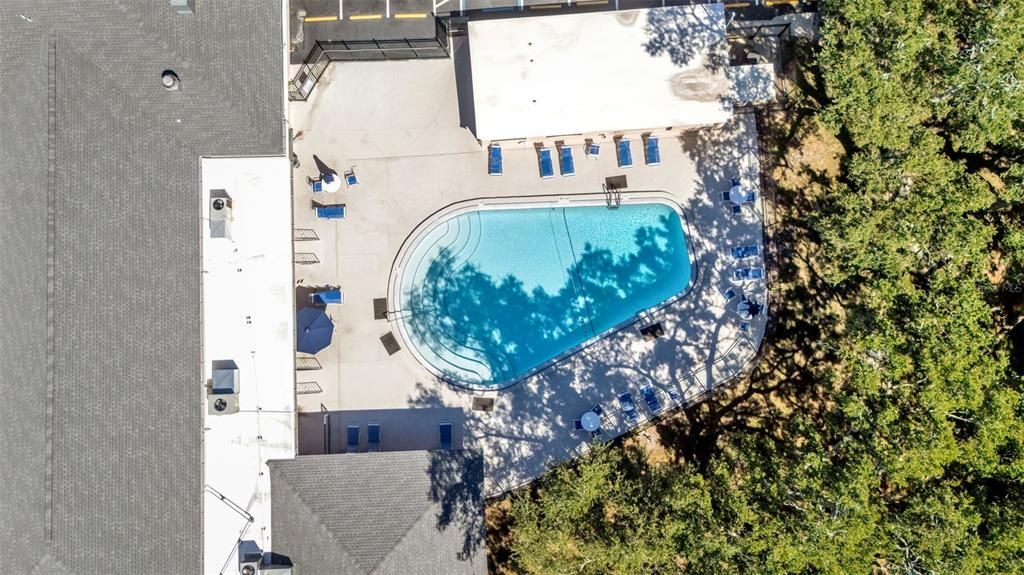 合同活跃: $430,000 (2 贝兹, 2 浴室, 1685 平方英尺)