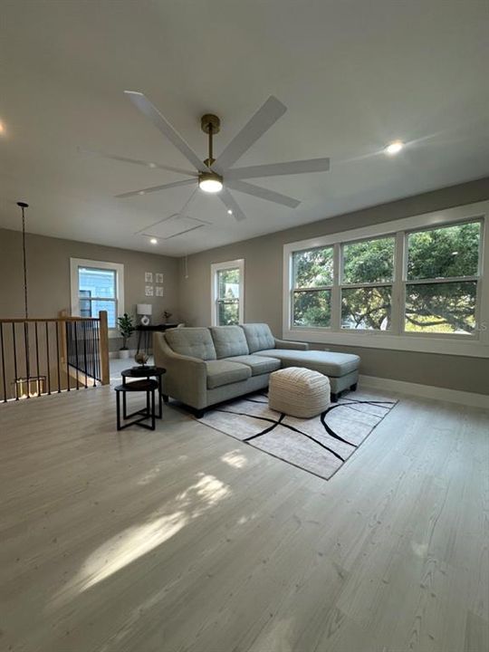 For Sale: $650,000 (5 beds, 3 baths, 2789 Square Feet)