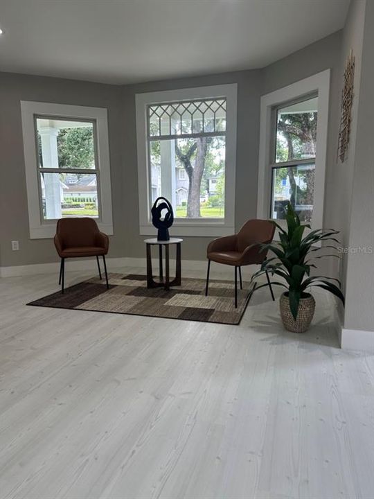 For Sale: $650,000 (5 beds, 3 baths, 2789 Square Feet)