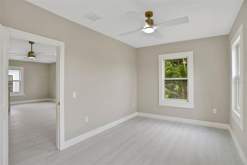 For Sale: $650,000 (5 beds, 3 baths, 2789 Square Feet)