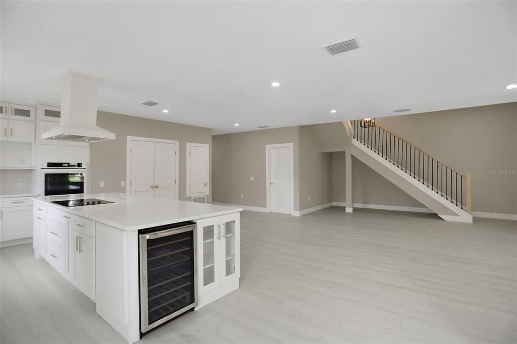 For Sale: $650,000 (5 beds, 3 baths, 2789 Square Feet)