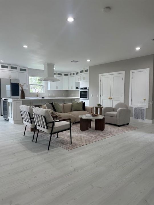 For Sale: $650,000 (5 beds, 3 baths, 2789 Square Feet)