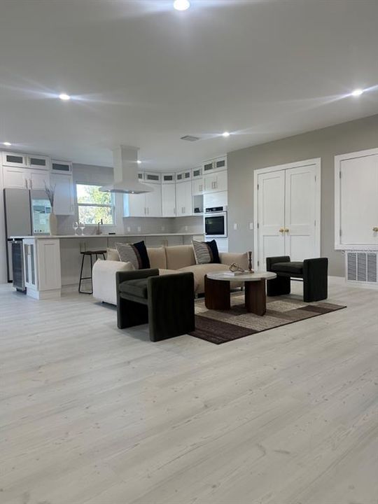 For Sale: $650,000 (5 beds, 3 baths, 2789 Square Feet)