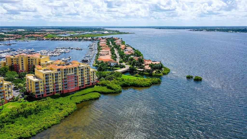 For Sale: $459,900 (3 beds, 2 baths, 2115 Square Feet)