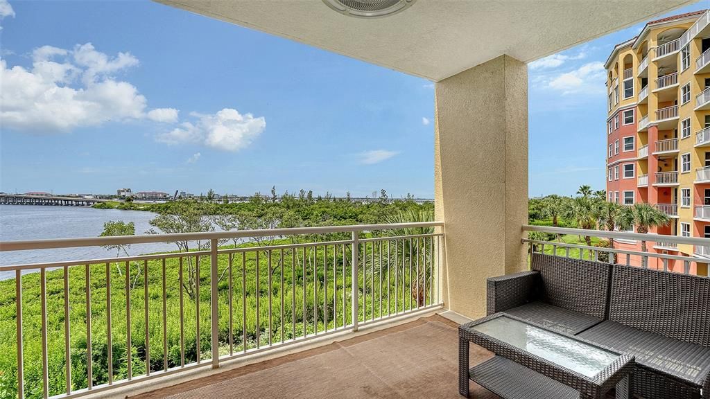 For Sale: $459,900 (3 beds, 2 baths, 2115 Square Feet)