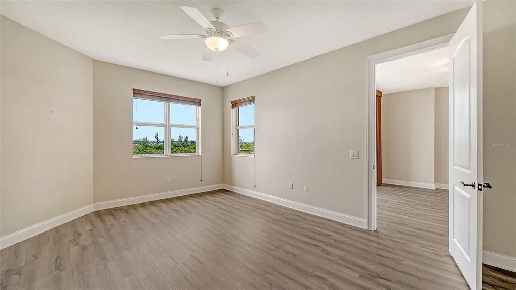 For Sale: $459,900 (3 beds, 2 baths, 2115 Square Feet)