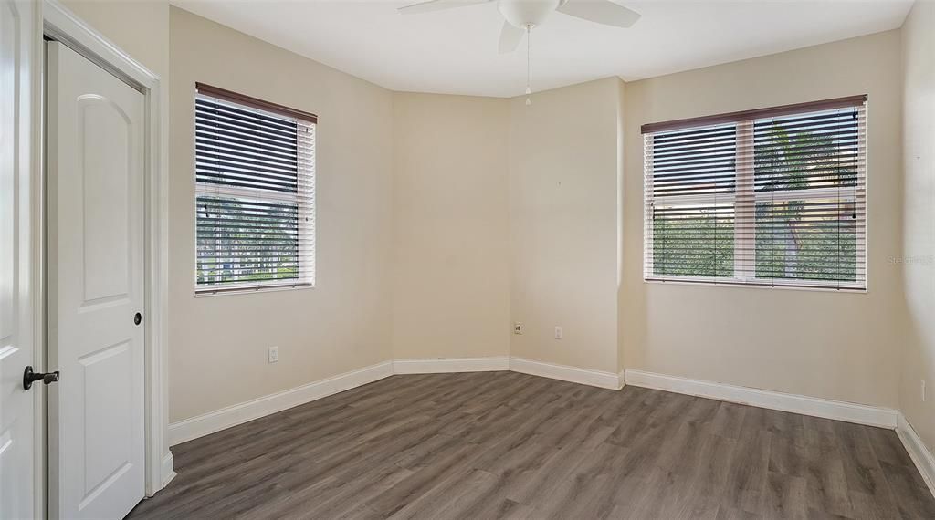 For Sale: $459,900 (3 beds, 2 baths, 2115 Square Feet)