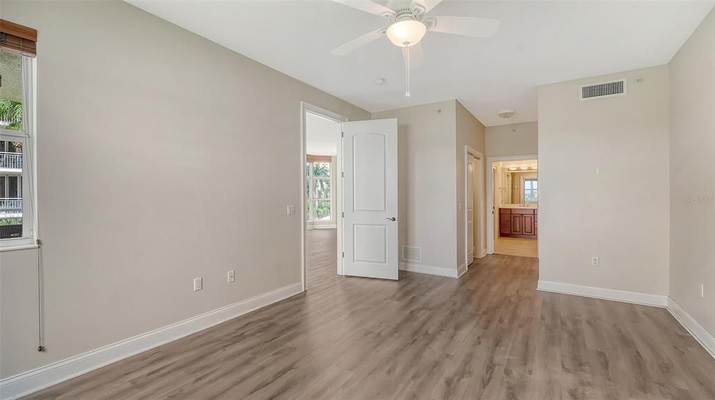 For Sale: $459,900 (3 beds, 2 baths, 2115 Square Feet)