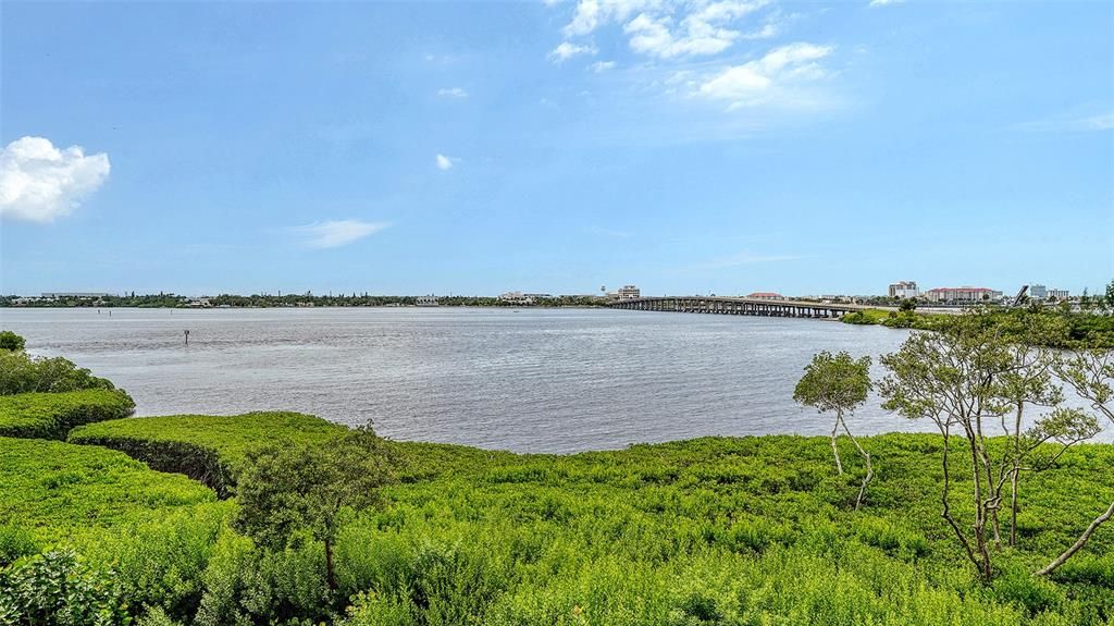 For Sale: $459,900 (3 beds, 2 baths, 2115 Square Feet)