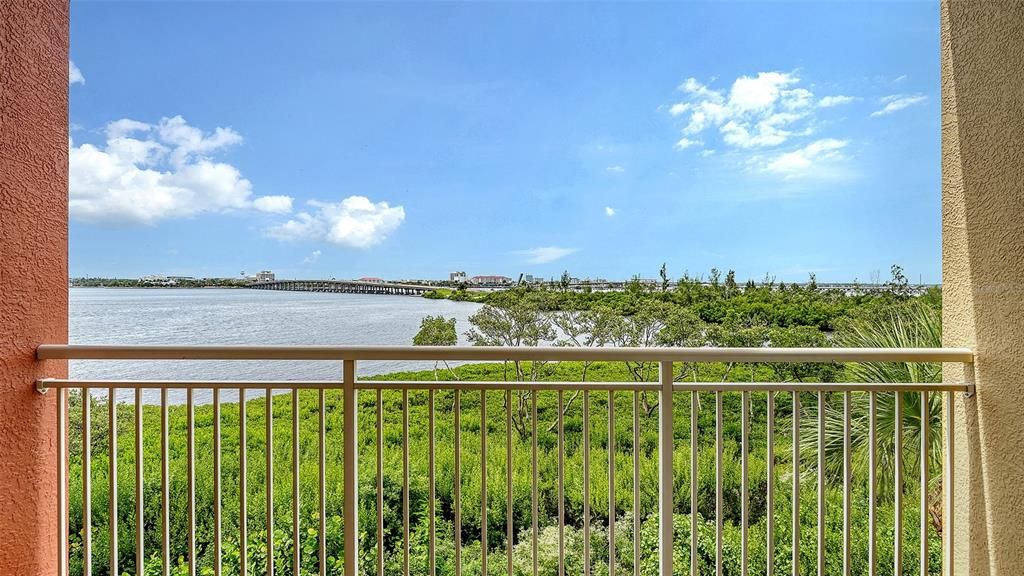 For Sale: $459,900 (3 beds, 2 baths, 2115 Square Feet)