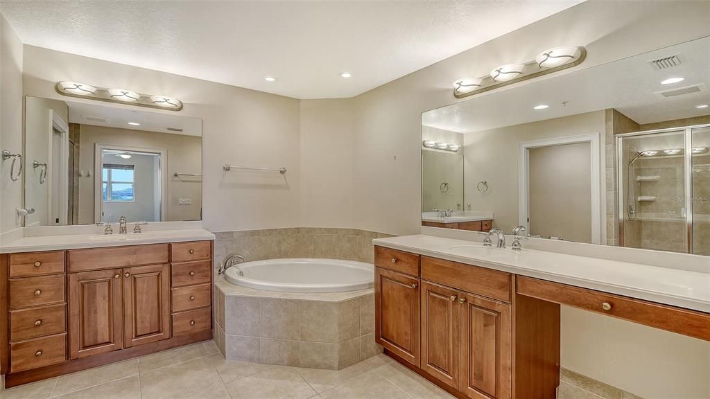 For Sale: $459,900 (3 beds, 2 baths, 2115 Square Feet)