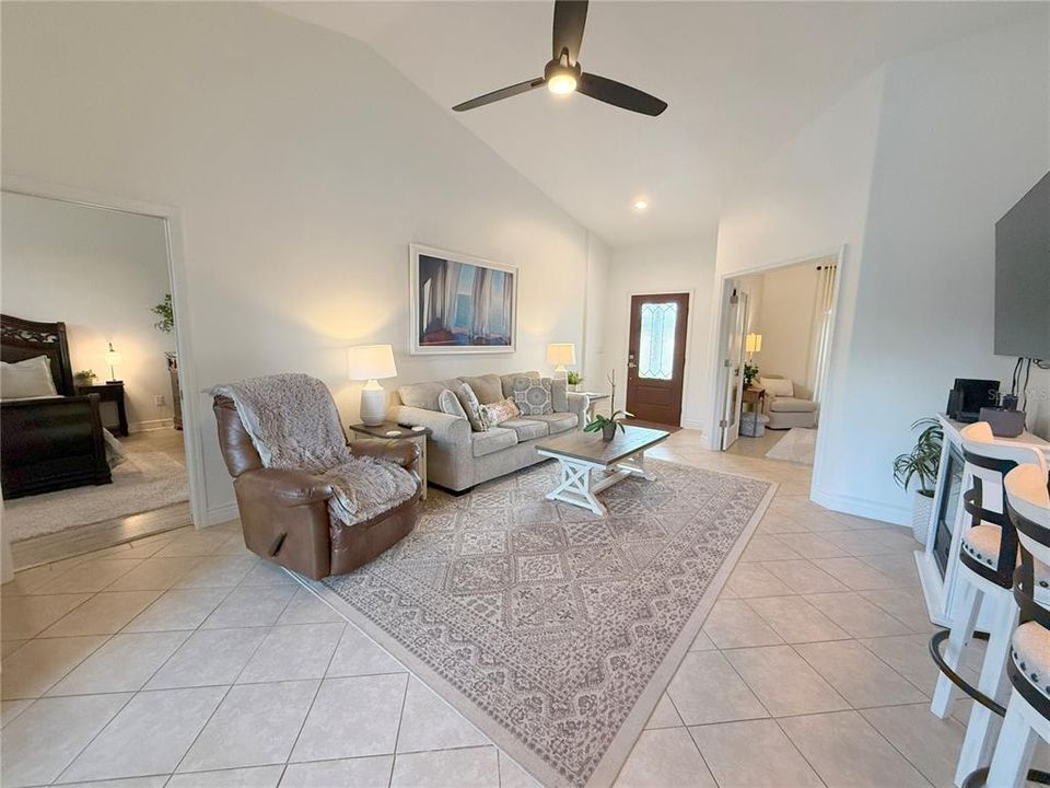 Active With Contract: $625,000 (3 beds, 2 baths, 1411 Square Feet)