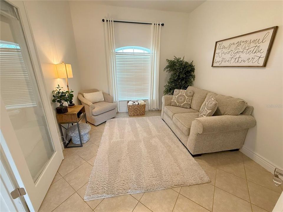 Active With Contract: $625,000 (3 beds, 2 baths, 1411 Square Feet)