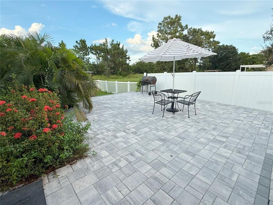 Active With Contract: $625,000 (3 beds, 2 baths, 1411 Square Feet)