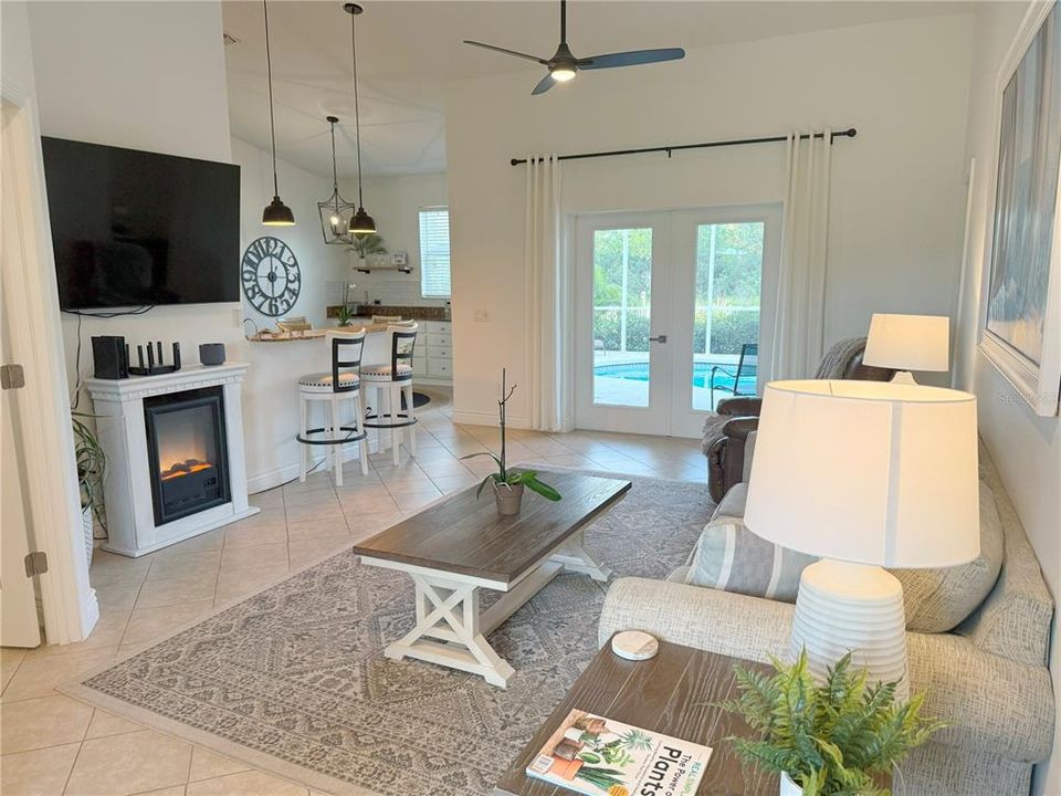 Active With Contract: $625,000 (3 beds, 2 baths, 1411 Square Feet)