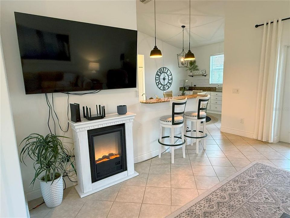 Active With Contract: $625,000 (3 beds, 2 baths, 1411 Square Feet)