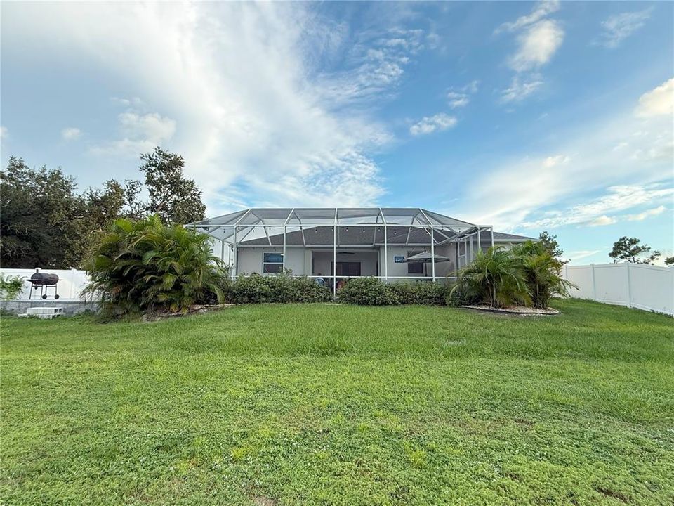 Active With Contract: $625,000 (3 beds, 2 baths, 1411 Square Feet)