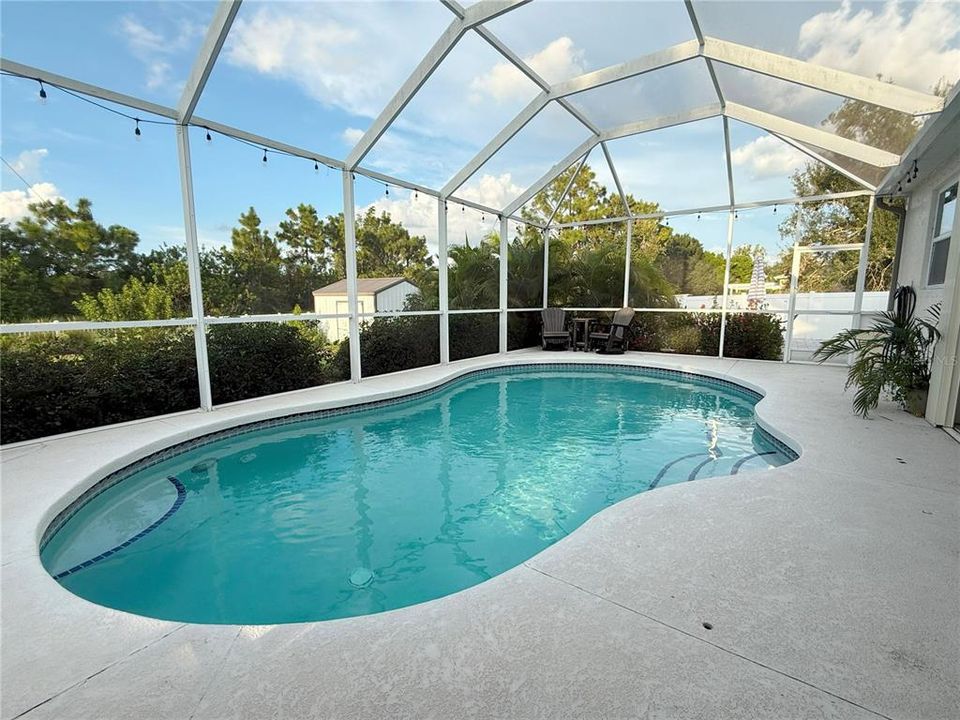 Active With Contract: $625,000 (3 beds, 2 baths, 1411 Square Feet)