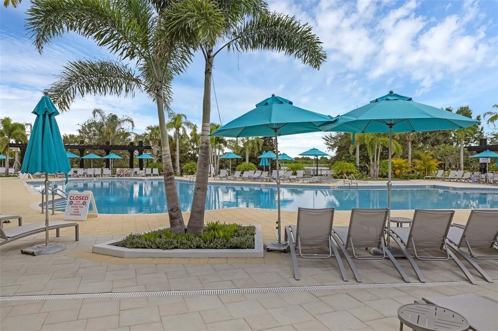 Active With Contract: $520,000 (3 beds, 2 baths, 1447 Square Feet)