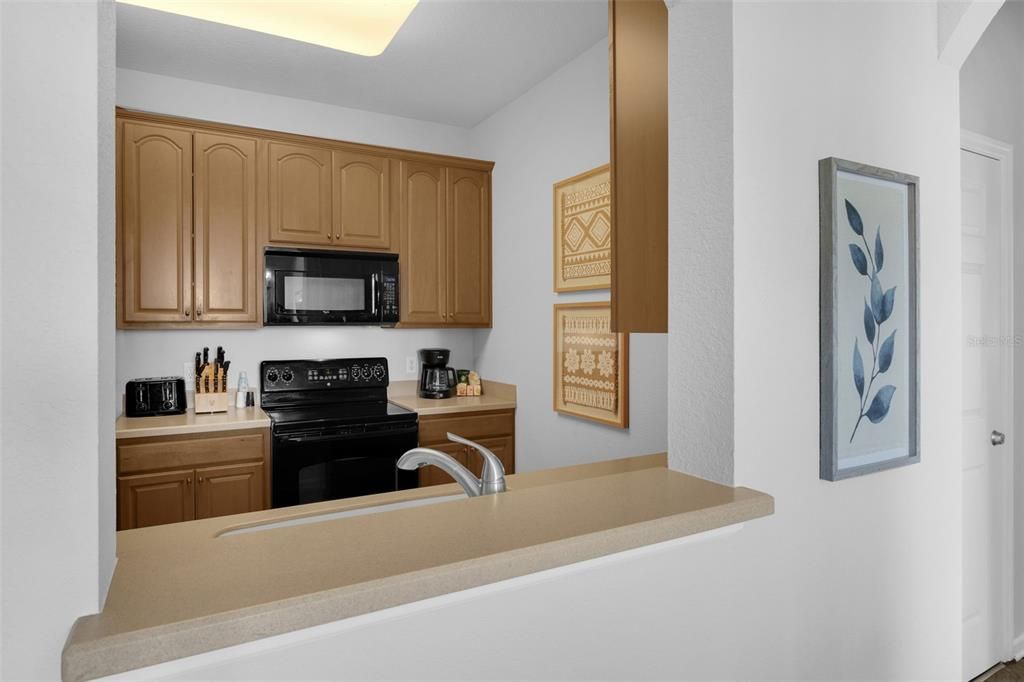 Active With Contract: $520,000 (3 beds, 2 baths, 1447 Square Feet)