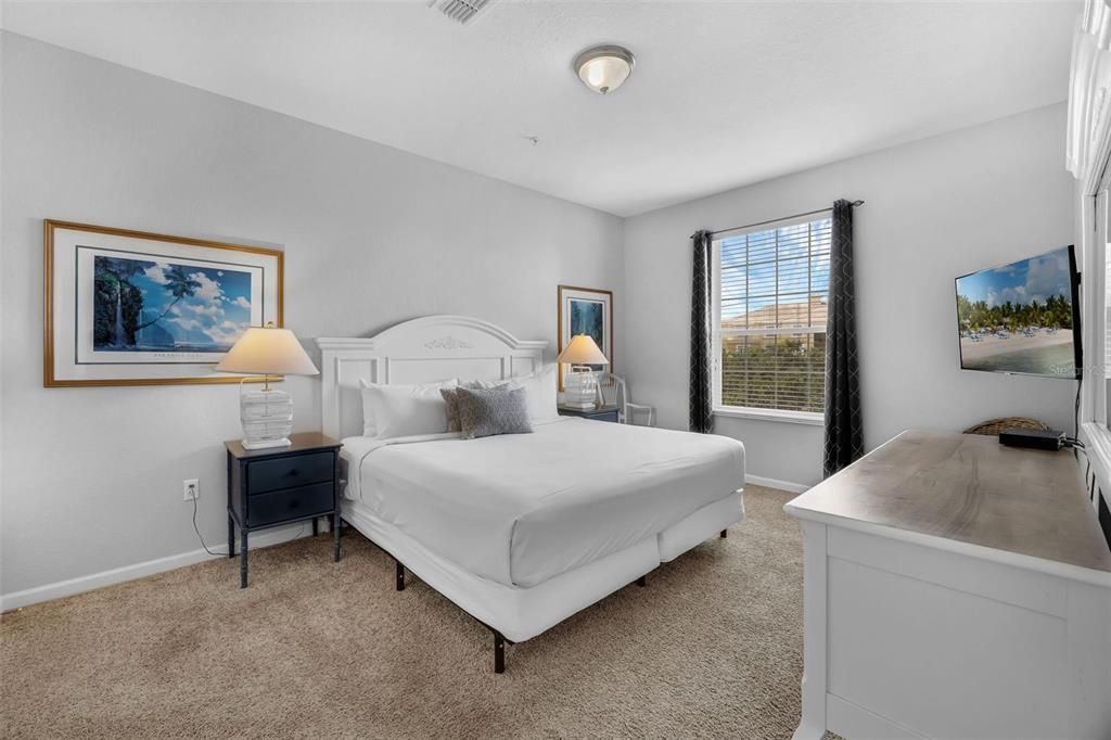 Active With Contract: $520,000 (3 beds, 2 baths, 1447 Square Feet)