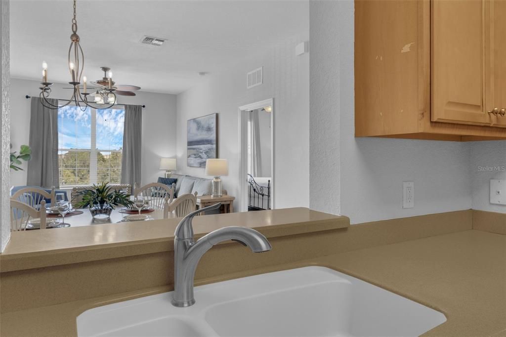 Active With Contract: $520,000 (3 beds, 2 baths, 1447 Square Feet)