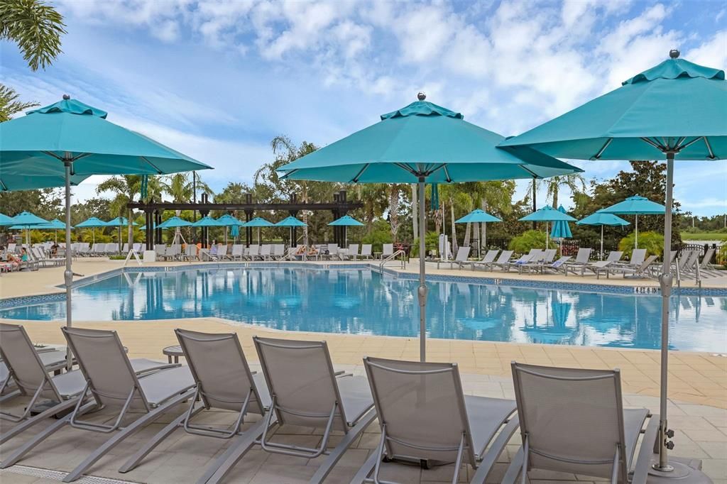 Active With Contract: $520,000 (3 beds, 2 baths, 1447 Square Feet)