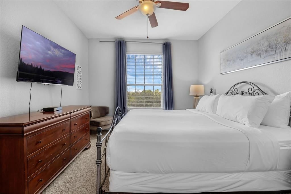 Active With Contract: $520,000 (3 beds, 2 baths, 1447 Square Feet)