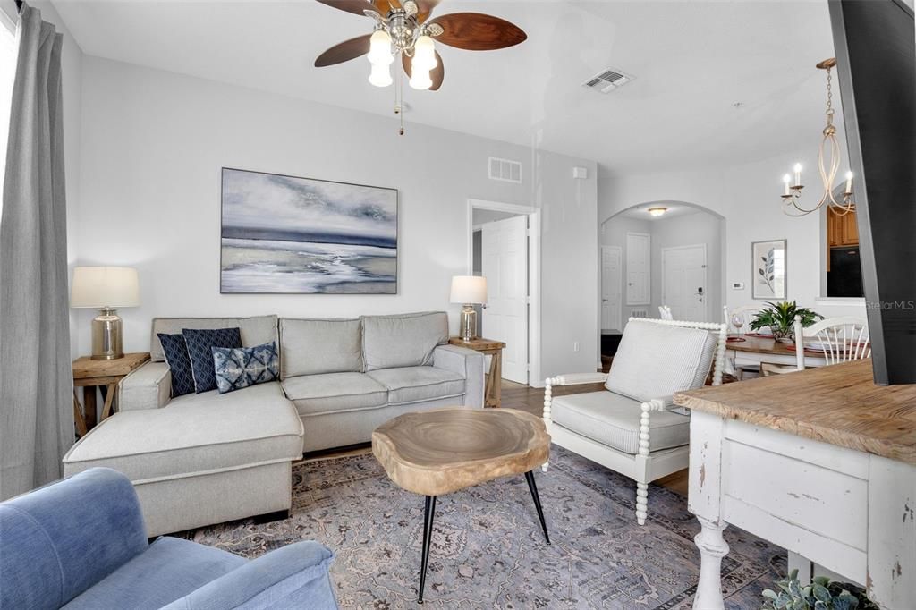 Active With Contract: $520,000 (3 beds, 2 baths, 1447 Square Feet)