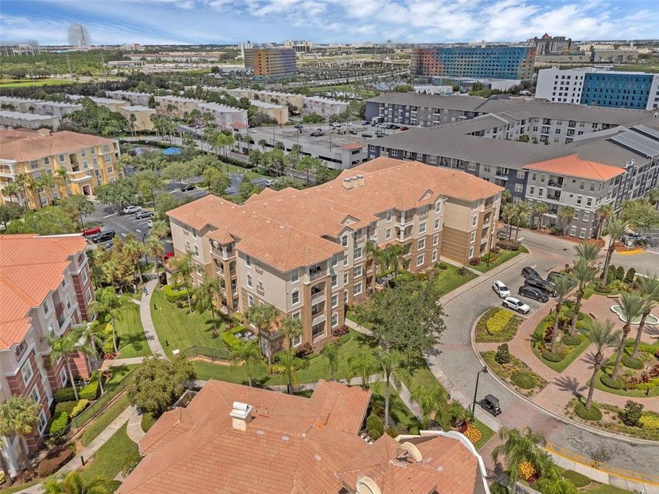 Active With Contract: $520,000 (3 beds, 2 baths, 1447 Square Feet)