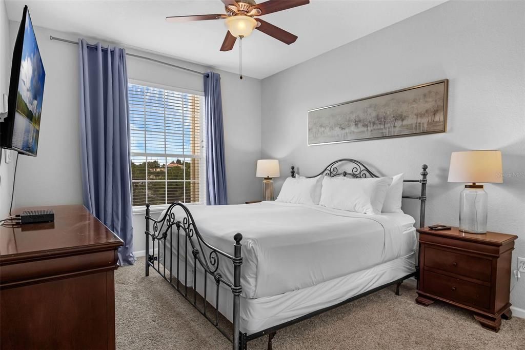 Active With Contract: $520,000 (3 beds, 2 baths, 1447 Square Feet)