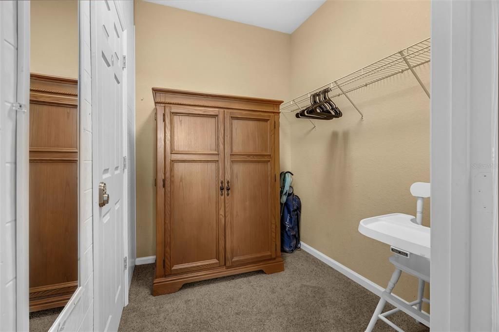 Active With Contract: $520,000 (3 beds, 2 baths, 1447 Square Feet)