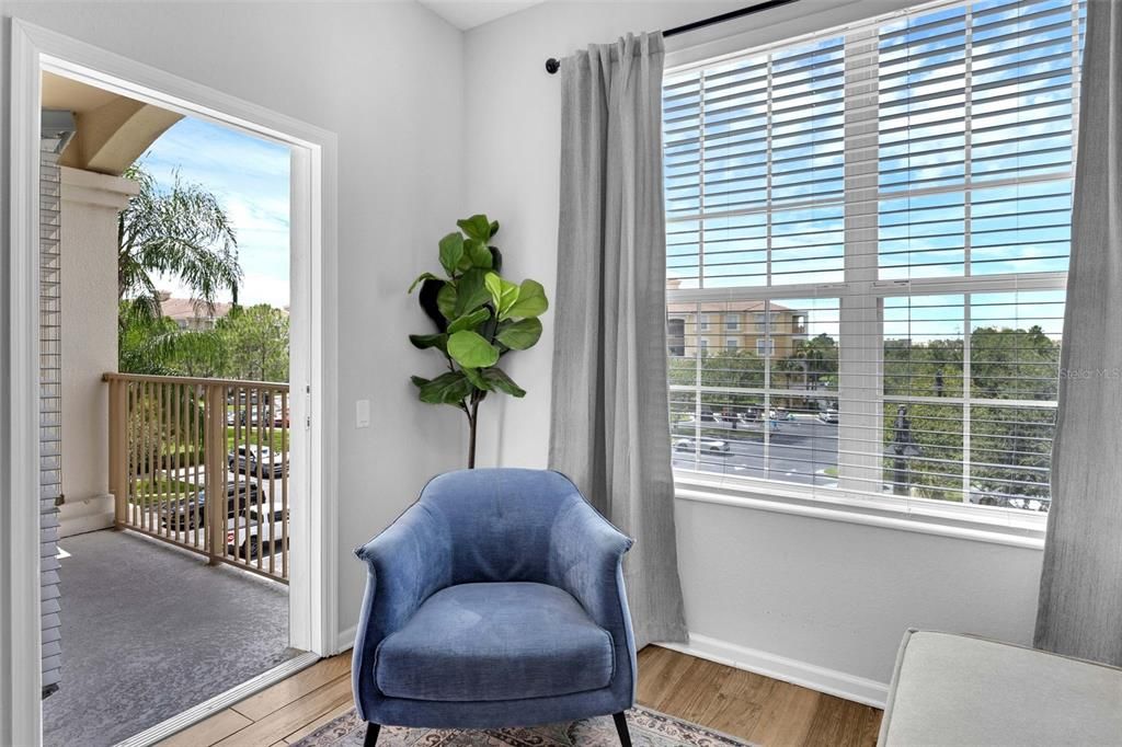 Active With Contract: $520,000 (3 beds, 2 baths, 1447 Square Feet)