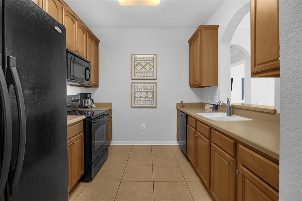 Active With Contract: $520,000 (3 beds, 2 baths, 1447 Square Feet)