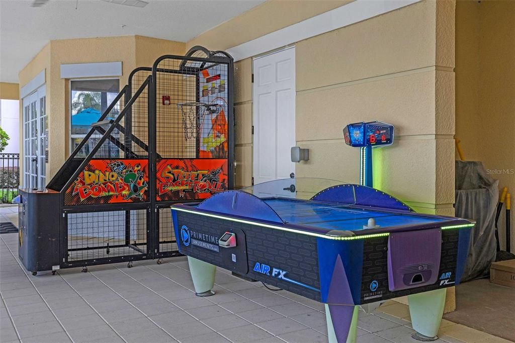 Active With Contract: $520,000 (3 beds, 2 baths, 1447 Square Feet)