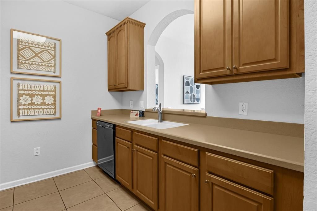 Active With Contract: $520,000 (3 beds, 2 baths, 1447 Square Feet)