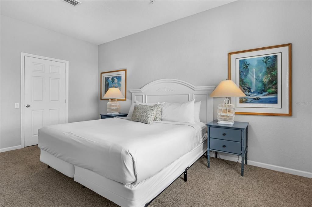 Active With Contract: $520,000 (3 beds, 2 baths, 1447 Square Feet)